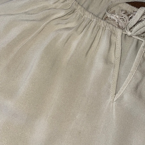 Investments Plus Neutral Beige Blouse with embroidery Sz. 2X - Picture 11 of 15